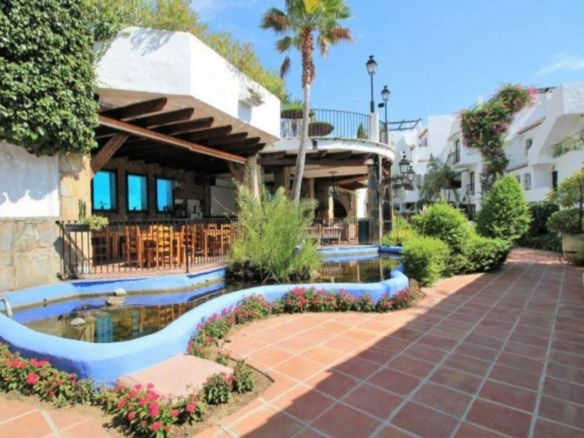 Bargain – Marbella – 3B Townhouse – Near Everything