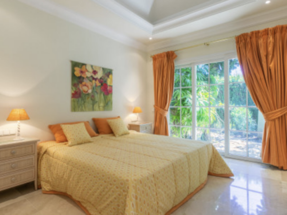 Benahavis  – 4B Luxury Villa – Sea Views