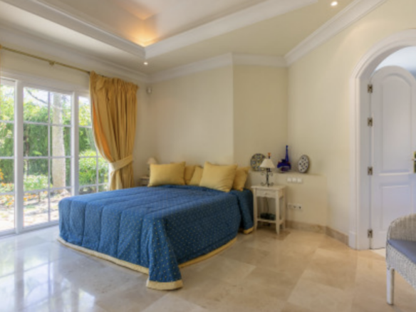 Benahavis  – 4B Luxury Villa – Sea Views