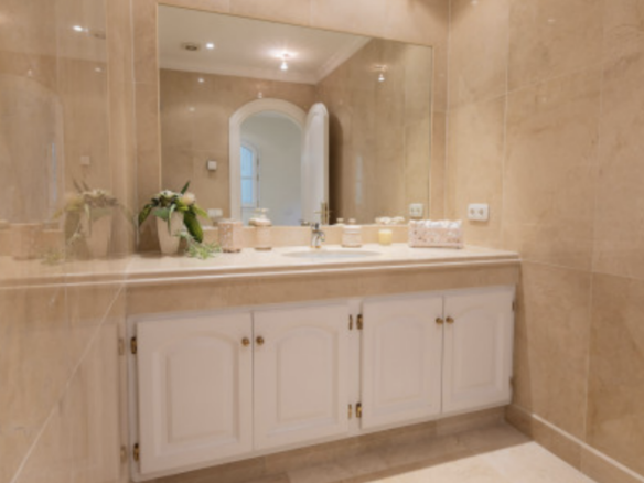 Benahavis  – 4B Luxury Villa – Sea Views