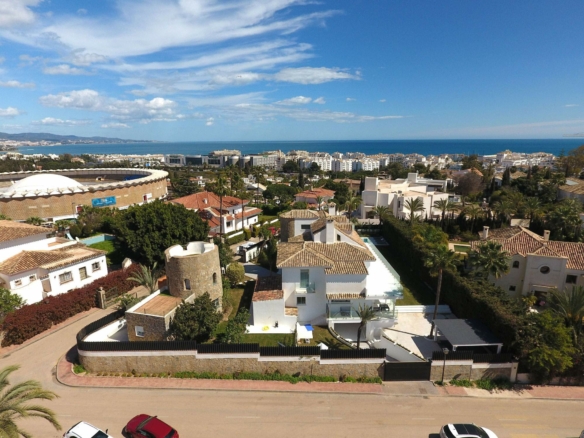 Puerto Banus  – 7B villa – Gated -Turn key