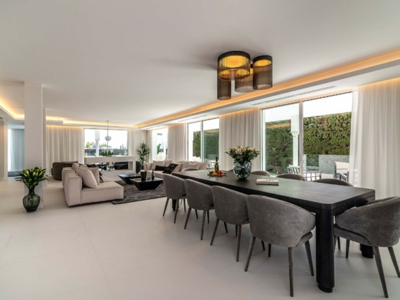 Puerto Banus  – 7B villa – Gated -Turn key