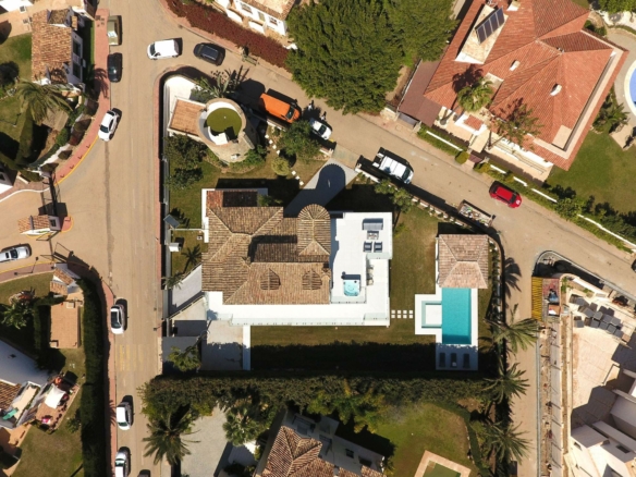 Puerto Banus  – 7B villa – Gated -Turn key