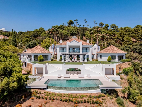 SOLD – La Zagaleta – 8B Classic Villa – Turnkey – Sea Views