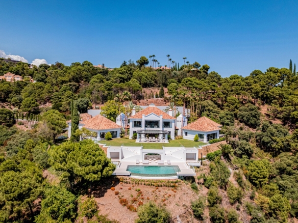 SOLD – La Zagaleta – 8B Classic Villa – Turnkey – Sea Views