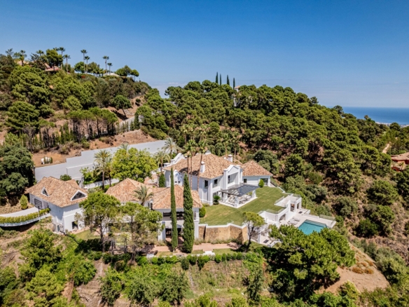 SOLD – La Zagaleta – 8B Classic Villa – Turnkey – Sea Views