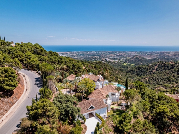 SOLD – La Zagaleta – 8B Classic Villa – Turnkey – Sea Views