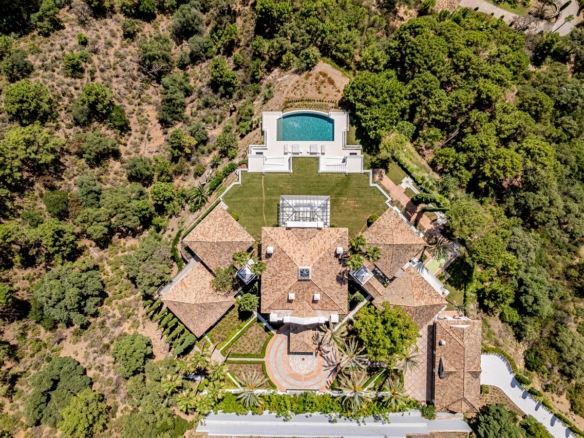 SOLD – La Zagaleta – 8B Classic Villa – Turnkey – Sea Views