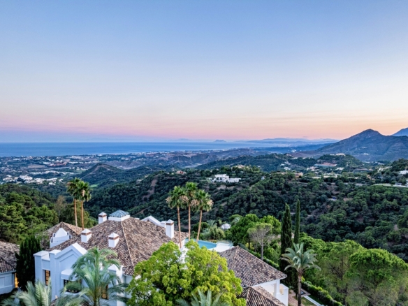 SOLD – La Zagaleta – 8B Classic Villa – Turnkey – Sea Views