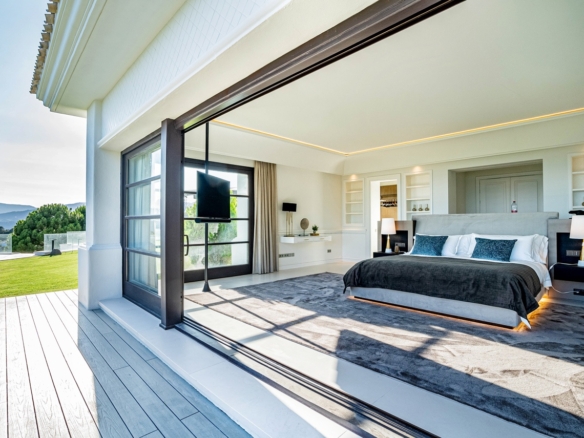 SOLD – La Zagaleta – 8B Classic Villa – Turnkey – Sea Views