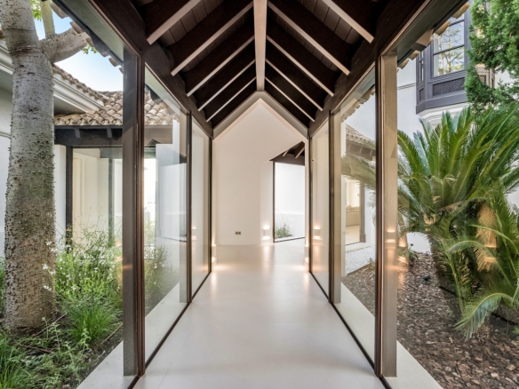 SOLD – La Zagaleta – 8B Classic Villa – Turnkey – Sea Views
