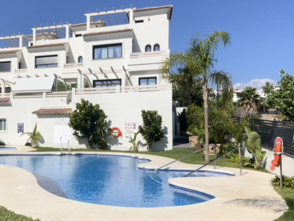 New Golden mile  – 3B Townhouse –  Golf & Country Club