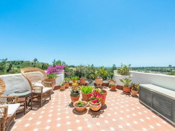 Reduced – Golden Mile – 3B House – Sea Views
