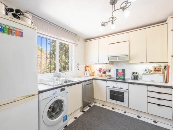 Reduced – Golden Mile – 3B House – Sea Views