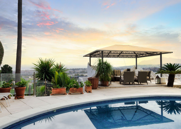Nueva Andalucia – 4B Villa – Panoramic Views – To Reform