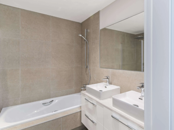 Nueva Andalucia -5B Townhouse -Near Everything