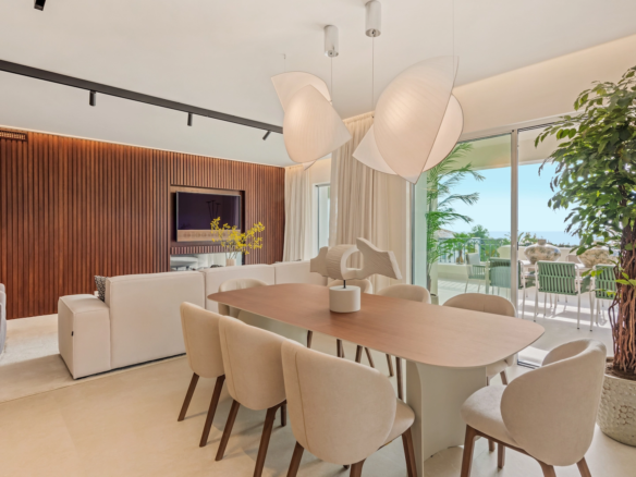 Golden Mile – 3B Apt – Sea Views – Gated -Turnkey