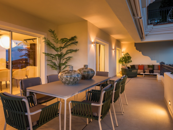 Golden Mile – 3B Apt – Sea Views – Gated -Turnkey