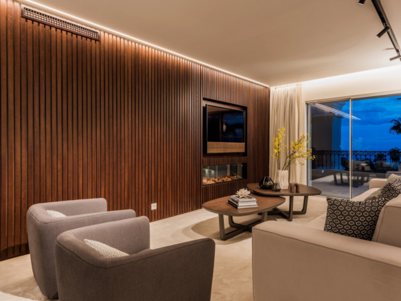 Golden Mile – 3B Apt – Sea Views – Gated -Turnkey