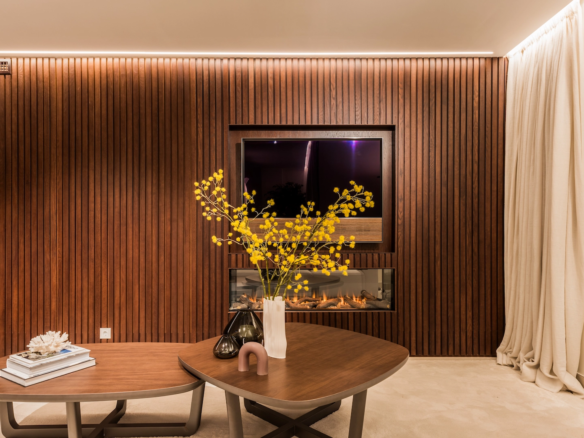 Golden Mile – 3B Apt – Sea Views – Gated -Turnkey