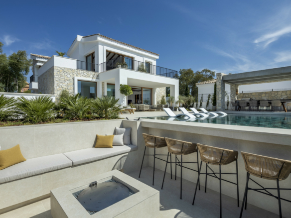 SOLD – La Quinta – 5B Villa – Sea. Views – Gated -Turnkey