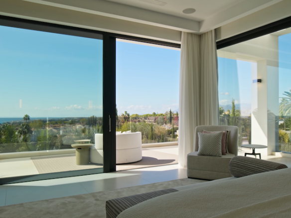 Golden Mile – Modern 5B Villa – Sea Views