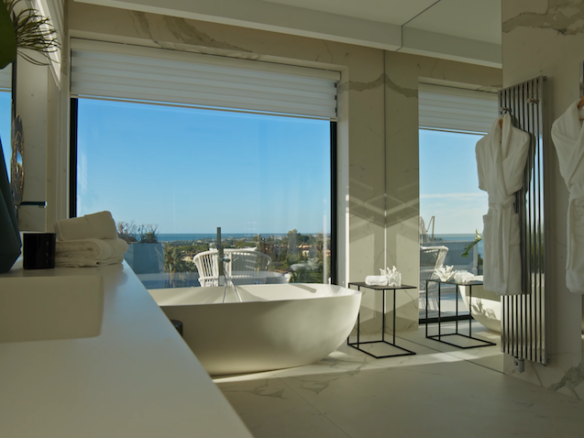 Golden Mile – Modern 5B Villa – Sea Views