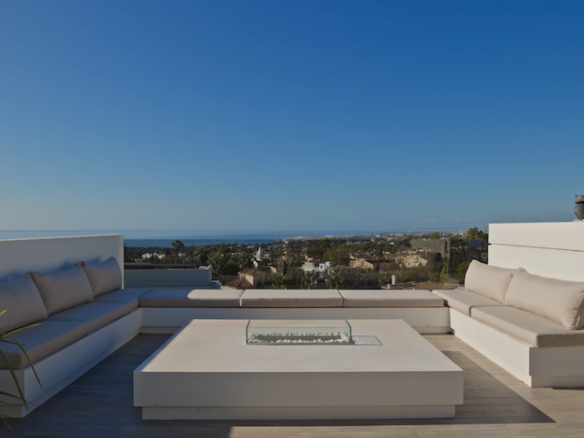 Golden Mile – Modern 5B Villa – Sea Views