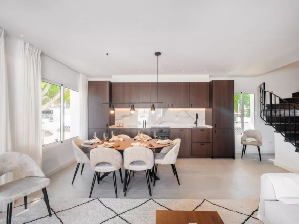 Aloha -4B Luxury Penthouse – Turnkey