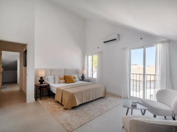 Aloha -4B Luxury Penthouse – Turnkey