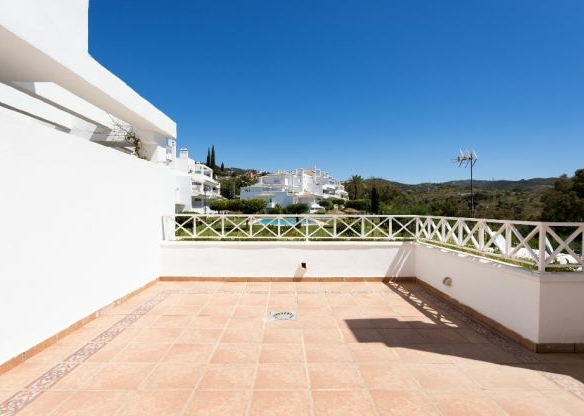 Bank repo -Marbella East 3B  – Near Golf & Sea