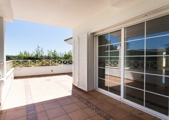 Bank repo -Marbella East 3B  – Near Golf & Sea
