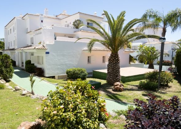 Bank repo -Marbella East 3B  – Near Golf & Sea