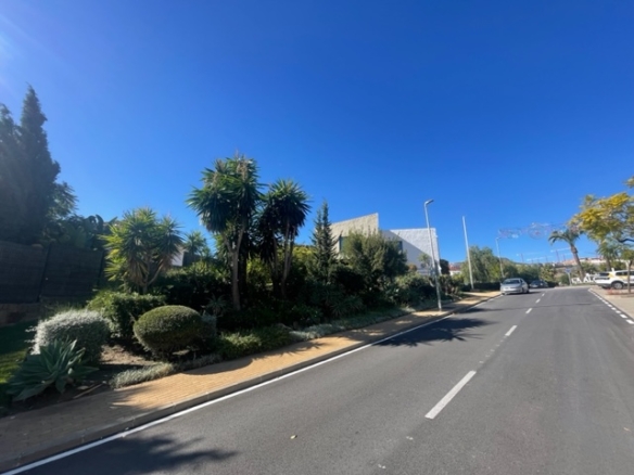 Benahavis – Villa – Commercial – Excl. Golf Area