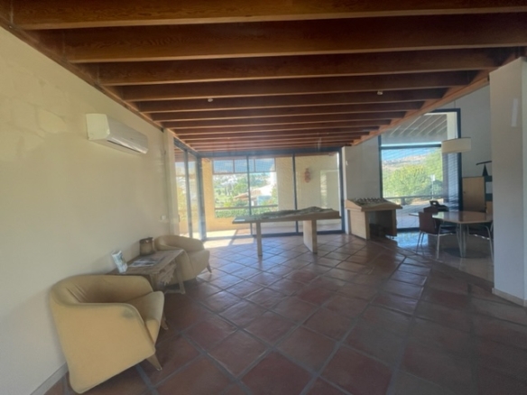 Benahavis – Villa – Commercial – Excl. Golf Area