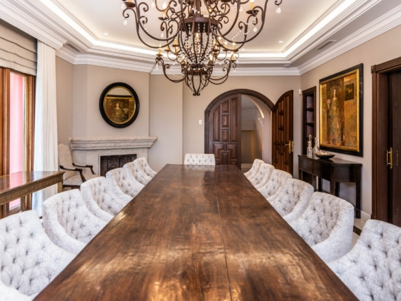 Golden mile (Marbella) – Palatial Mansion- 1st line Beach – For rent – Sleeps 26