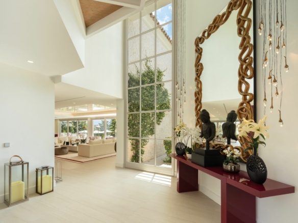 Nueva Andalucía – 6B Villa – 1st Line Golf