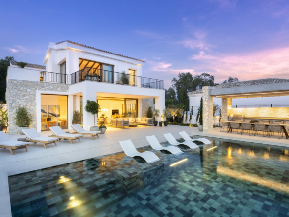 SOLD – La Quinta – 5B Villa – Sea. Views – Gated -Turnkey