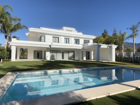 For Sale – Golden Mile –  5B Villas – Central – Near Beach