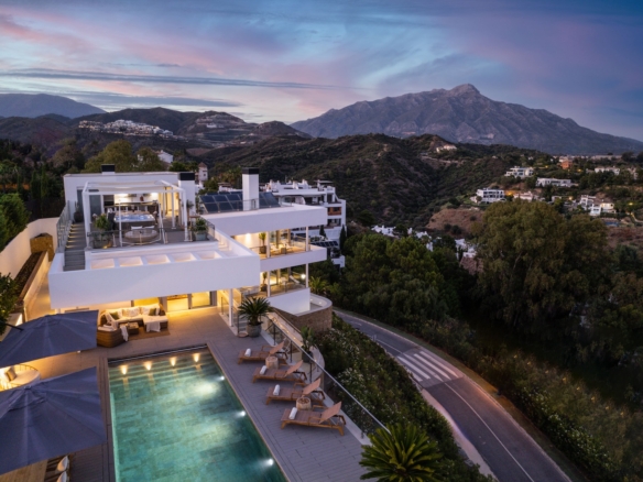 SOLD – Modern Villa in La Quinta Resort, Benahavís