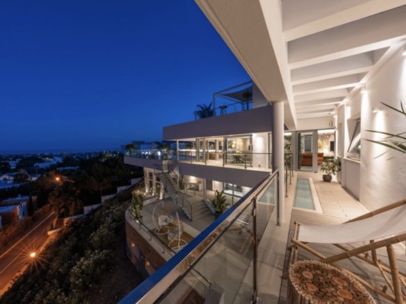 SOLD – Modern Villa in La Quinta Resort, Benahavís