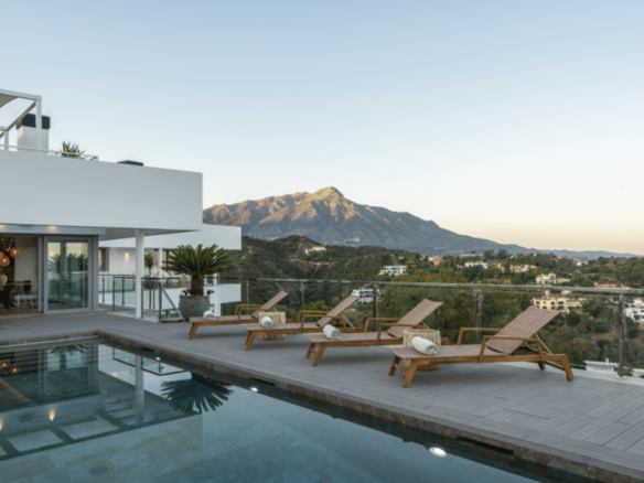 SOLD – Modern Villa in La Quinta Resort, Benahavís
