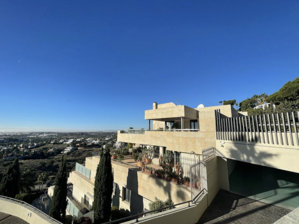 SOLD- Nueva Andalucia -1750m2 Sky villa – Panoramic Views – Huge Private Garage