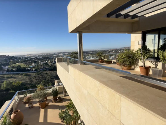 SOLD- Nueva Andalucia -1750m2 Sky villa – Panoramic Views – Huge Private Garage
