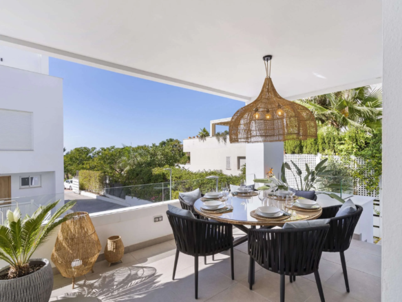 Nueva Andalucia -5B Townhouse -Near Everything