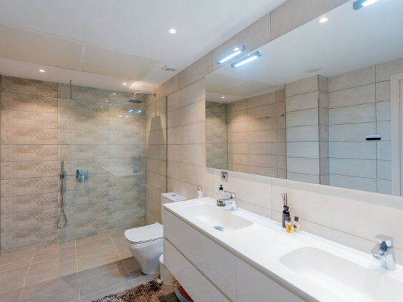 Reduced – Benahavís – 3B Penthouse – Panoramic Views