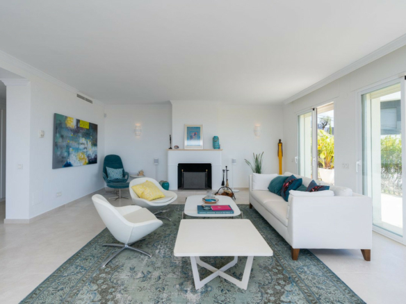 Reduced – Benahavís – 3B Penthouse – Panoramic Views