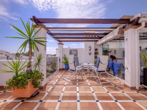 Puerto Banus – 2B Penthouse -Large Terrace – Walk to Beach