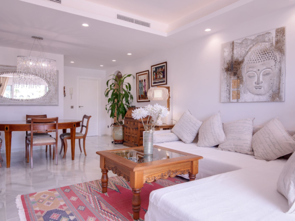 Puerto Banus – 2B Penthouse -Large Terrace – Walk to Beach