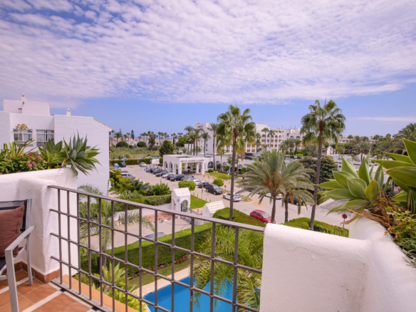 Puerto Banus – 2B Penthouse -Large Terrace – Walk to Beach